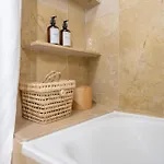 In With Private Pool & Panoramic Mountain Views * マルベーリャ