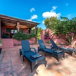 In With Private Pool & Panoramic Mountain Views *
