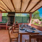 In With Private Pool & Panoramic Mountain Views マルベーリャ