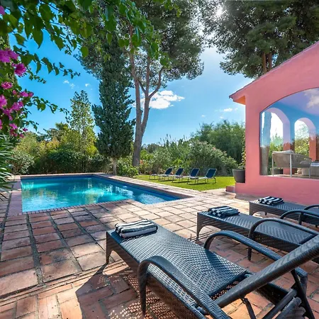 In With Private Pool & Panoramic Mountain Views Villa *