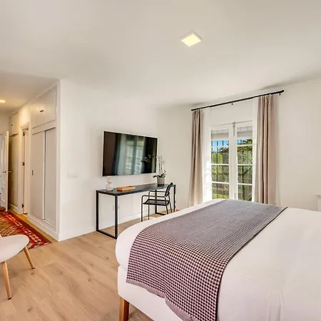 In With Private Pool & Panoramic Mountain Views וילה מארבלה