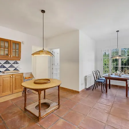 In With Private Pool & Panoramic Mountain Views וילה