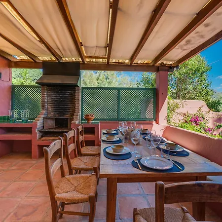 In With Private Pool & Panoramic Mountain Views מארבלה