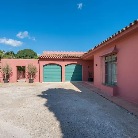 In With Private Pool & Panoramic Mountain Views *