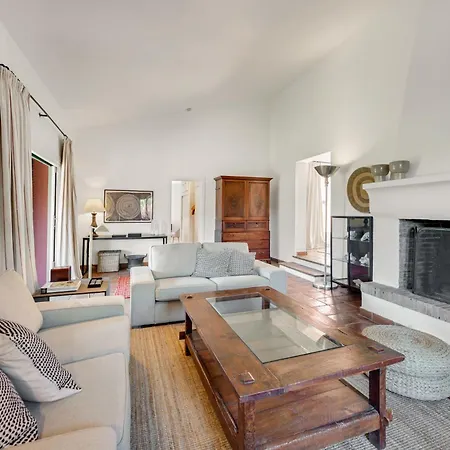 In With Private Pool & Panoramic Mountain Views *