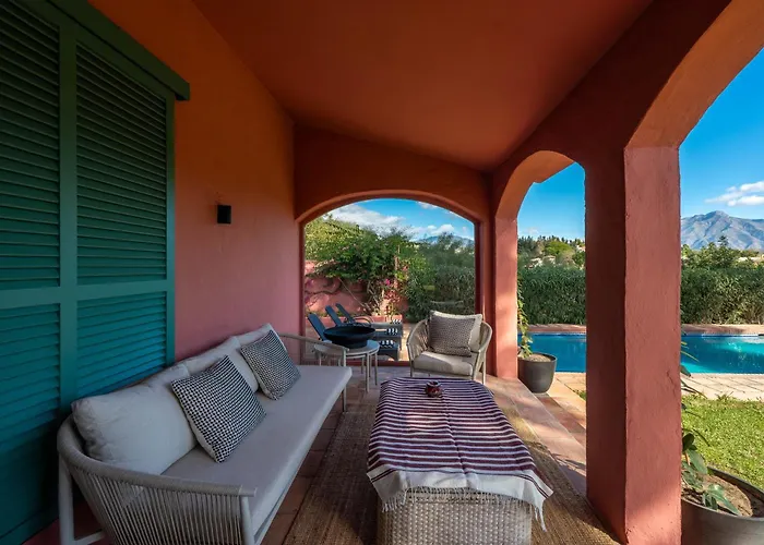 In With Private Pool & Panoramic Mountain Views فيلة *