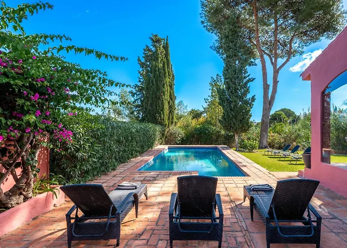 In With Private Pool & Panoramic Mountain Views *