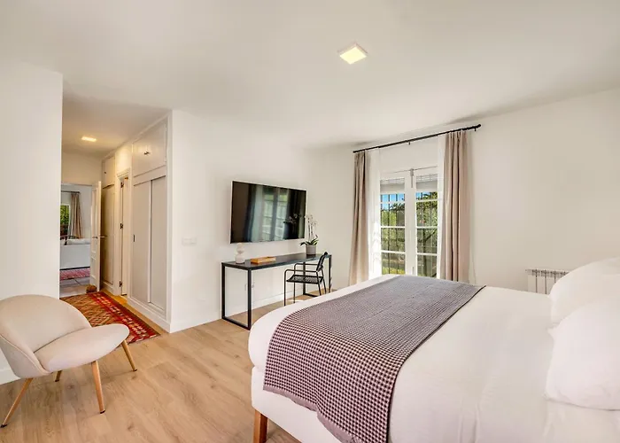 In With Private Pool & Panoramic Mountain Views فيلة ماربيا