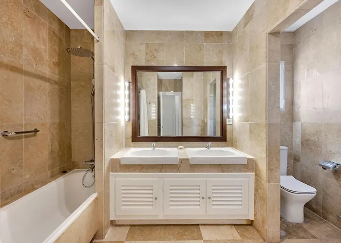 In With Private Pool & Panoramic Mountain Views ماربيا