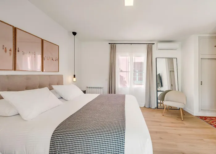 In With Private Pool & Panoramic Mountain Views Marbella