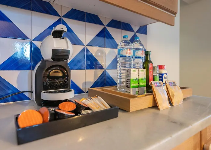 In With Private Pool & Panoramic Mountain Views