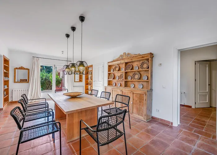 In With Private Pool & Panoramic Mountain Views Marbella