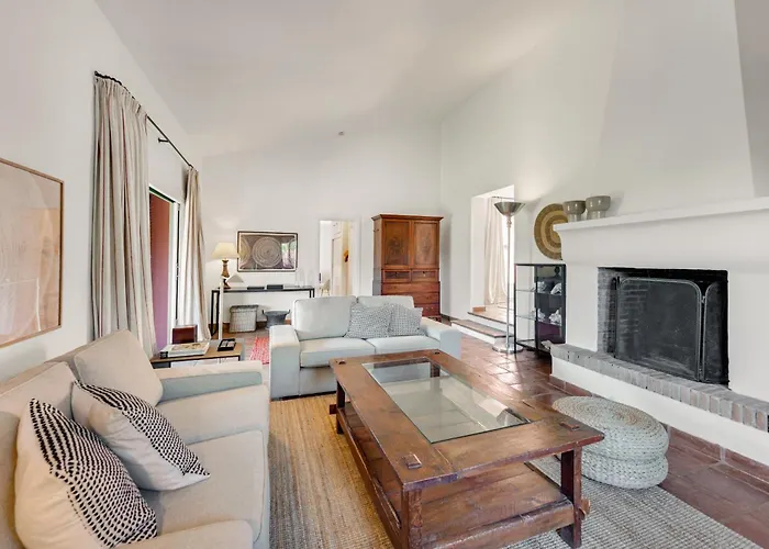 In With Private Pool & Panoramic Mountain Views *