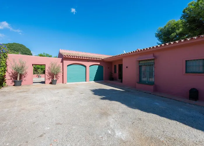 In With Private Pool & Panoramic Mountain Views * Marbella