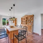 In With Private Pool & Panoramic Mountain Views Marbella