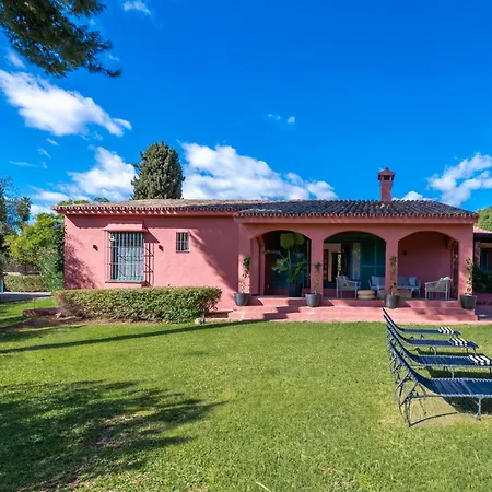 Villa In With Private Pool & Panoramic Mountain Views Marbella