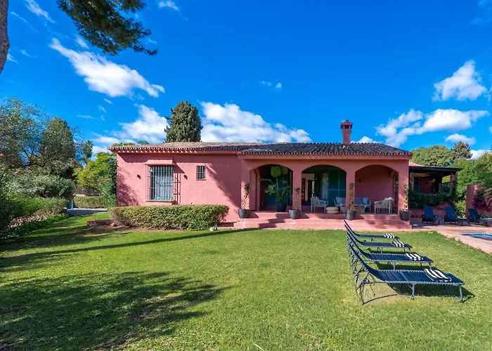 Villa In With Private Pool & Panoramic Mountain Views Marbella