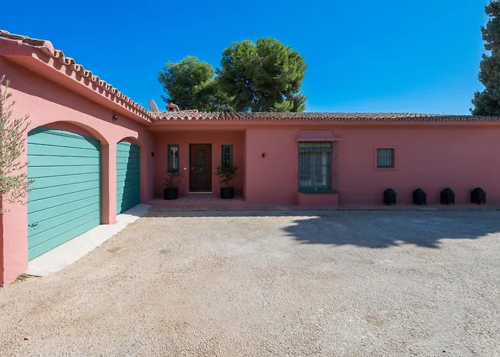 In With Private Pool & Panoramic Mountain Views Villa *